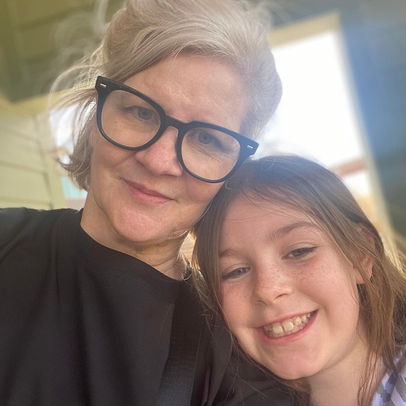 Meet your Posher, Deborah - Picture 1 of 1